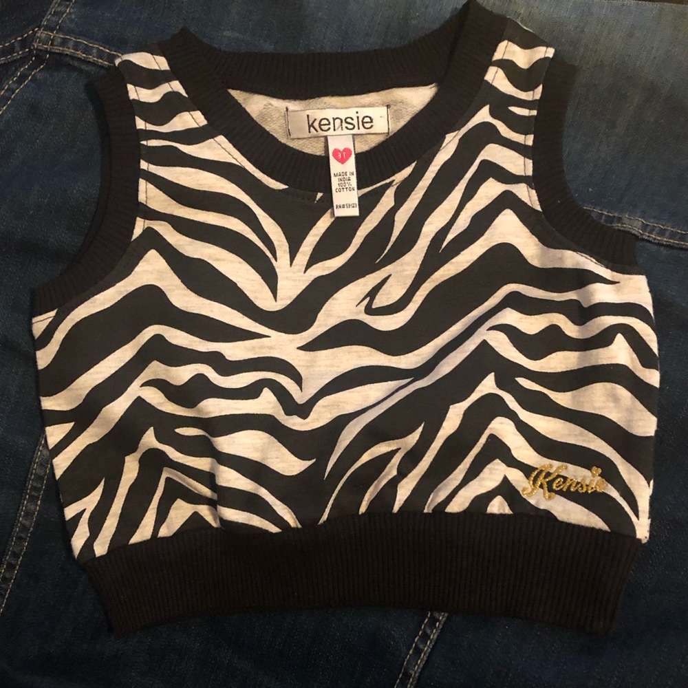 Kensie Zebra Top